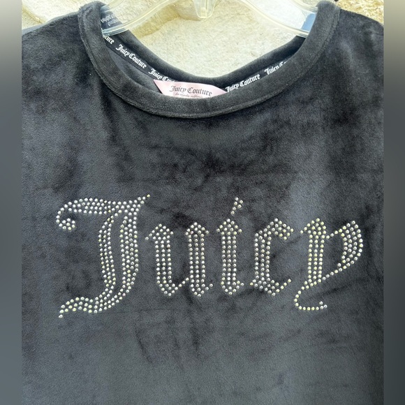 Juicy Couture Velour Crop Top Size L Black Big Rhinestone Bling Logo Y2K Style - Picture 3 of 5
